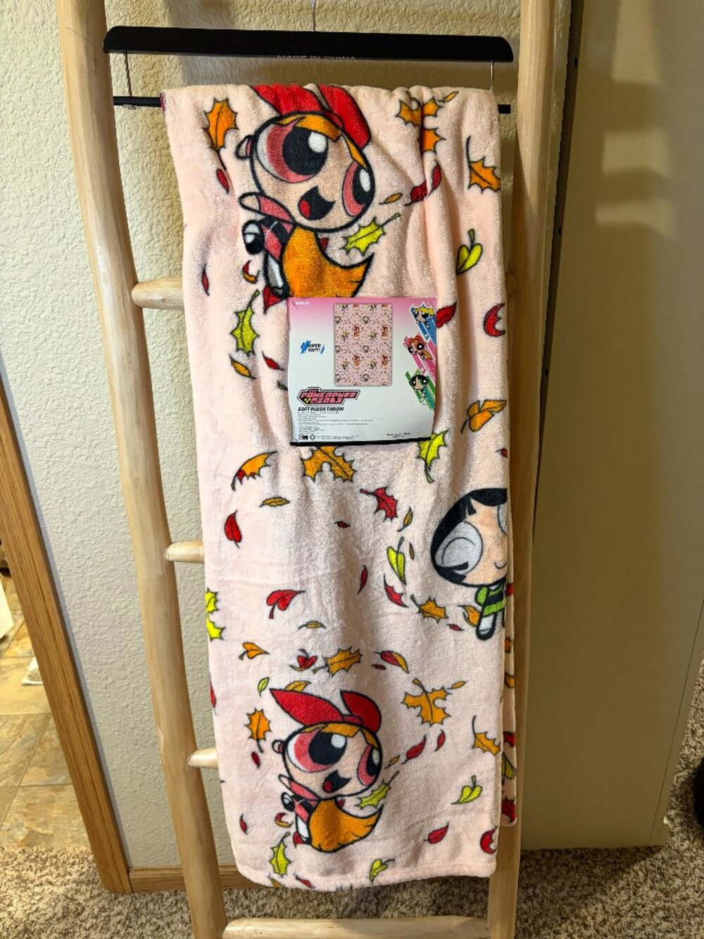 Powerpuff Girls Fall Autumn Leaves Soft Plush Throw Blanket 50x70 NWT